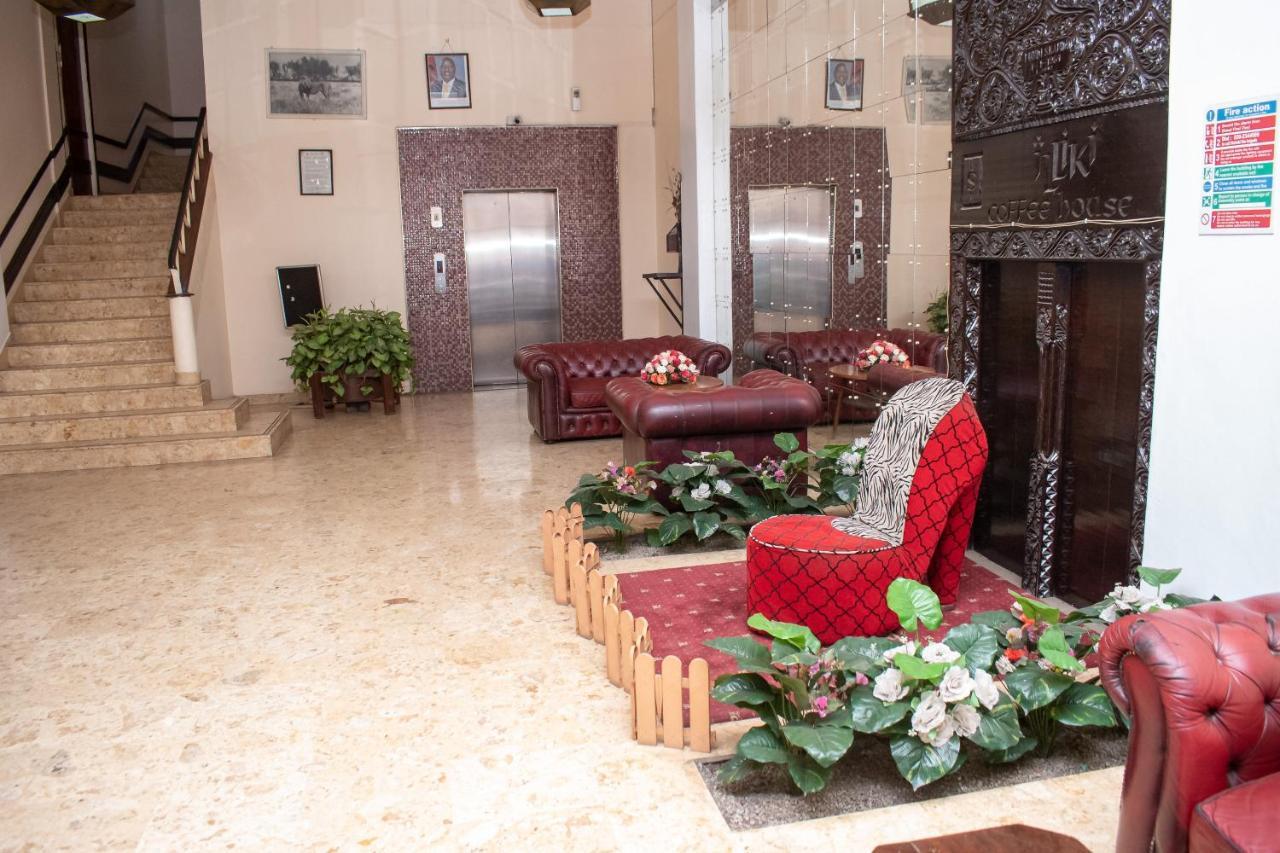 Ambassadeur Hotel Найроби Екстериор снимка