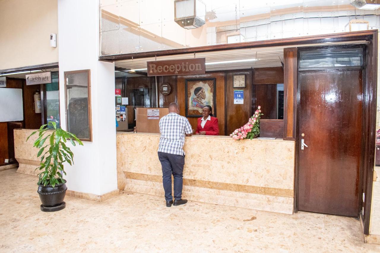 Ambassadeur Hotel Найроби Екстериор снимка